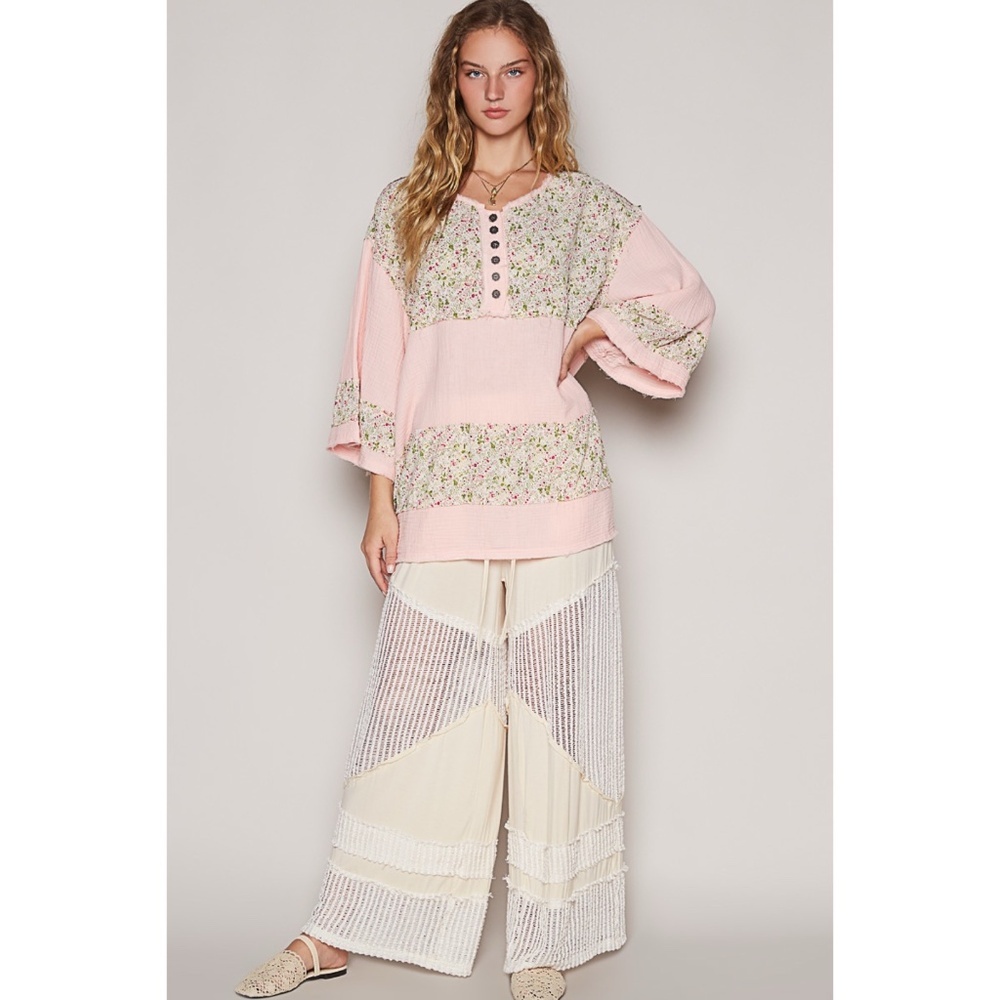 POL Floral Contrast 3/4 Sleeve Cotton Tunic Top in Light Pink - Picture 5 of 6